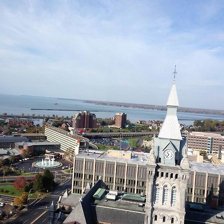 Ramada By Wyndham Buffalo Downtown Esterno foto