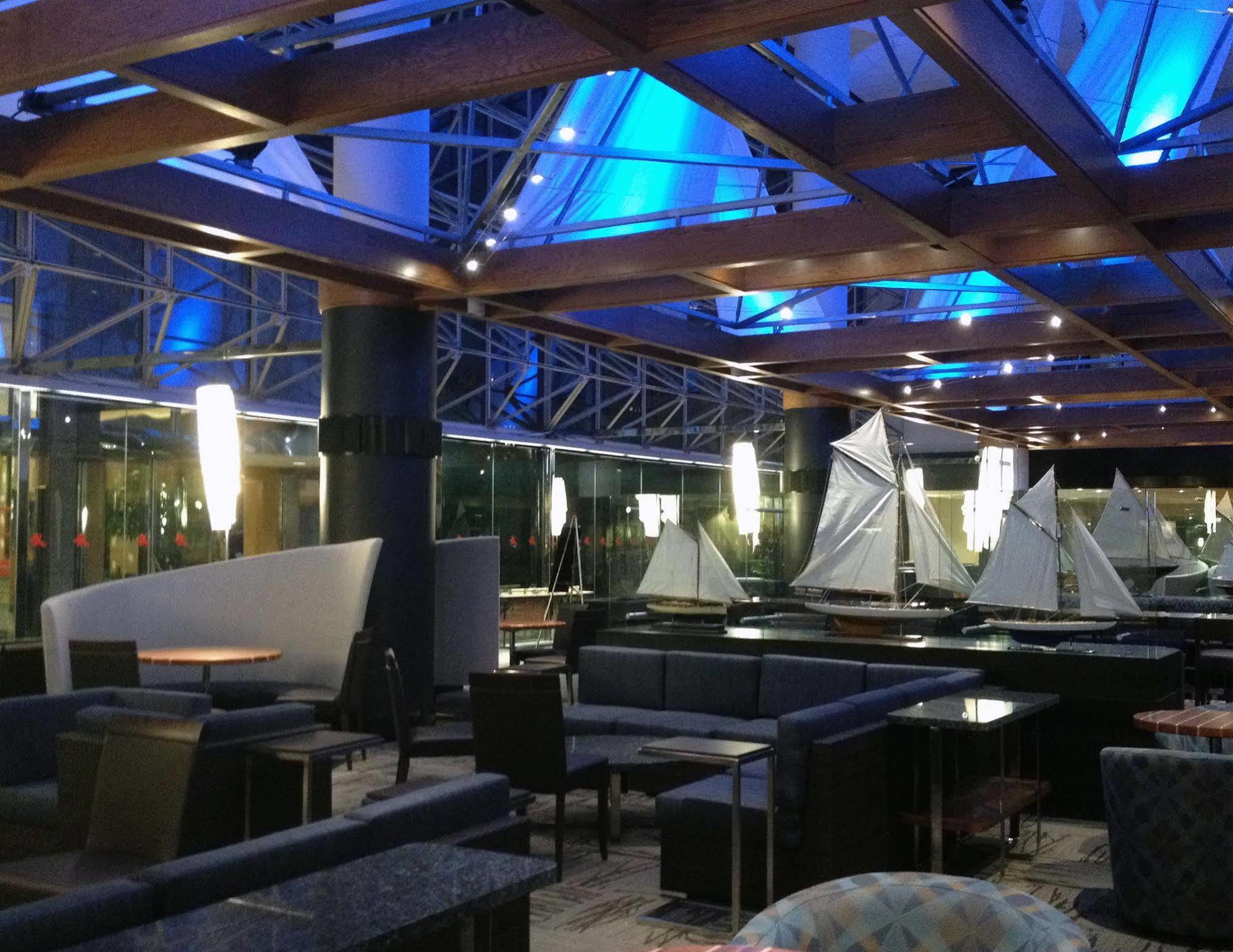 Ramada By Wyndham Buffalo Downtown Esterno foto